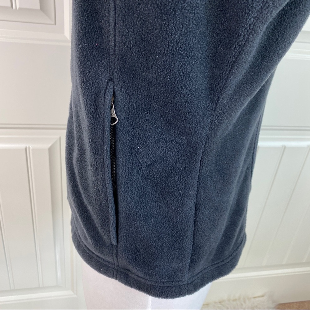 Columbia Original Roadhouse Steaks BBQ Fleece Vest - Picture 4 of 6
